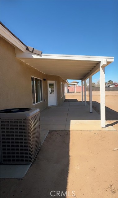 17995 Seaforth Street, Hesperia CA: https://media.crmls.org/medias/dc7ad5cc-e630-41e9-af0f-4014571dc08e.jpg