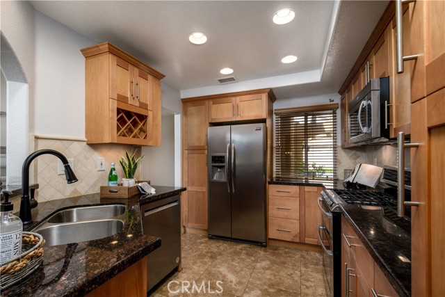 Detail Gallery Image 7 of 31 For 17 via Athena, Aliso Viejo,  CA 92656 - 2 Beds | 2/1 Baths