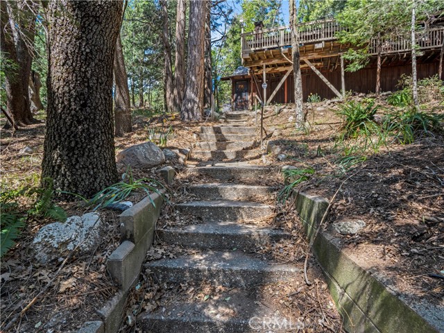 Detail Gallery Image 20 of 33 For 1155 Chateau, Crestline,  CA 92325 - 3 Beds | 1 Baths