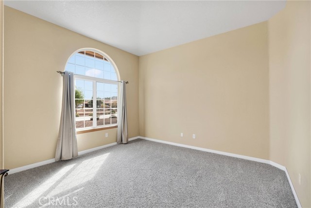 Detail Gallery Image 9 of 69 For 19501 Kinai Rd, Apple Valley,  CA 92307 - 4 Beds | 2/1 Baths