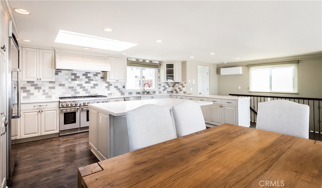 2909 Bayview Drive
