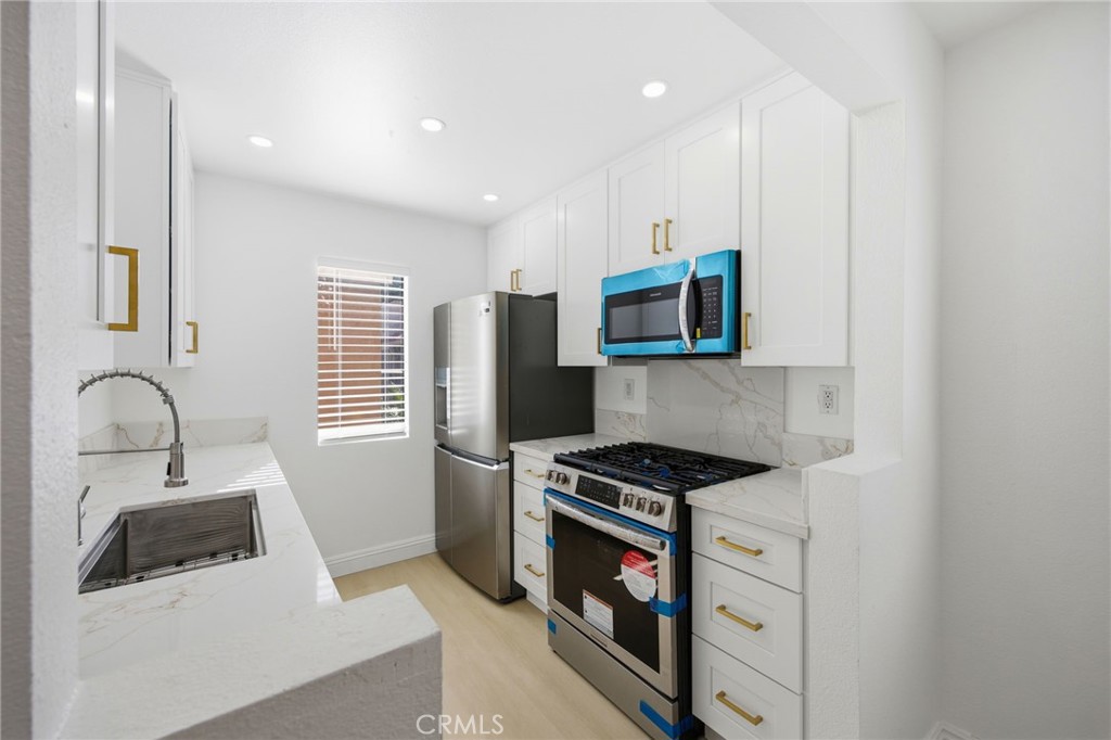 10174 Camino Ruiz - photo 6