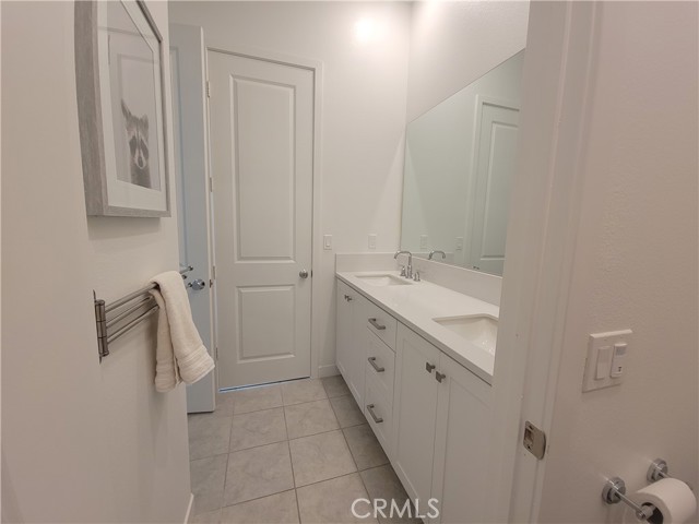Detail Gallery Image 27 of 39 For 27078 Painted Sky Way, Valencia,  CA 91381 - 3 Beds | 2/1 Baths
