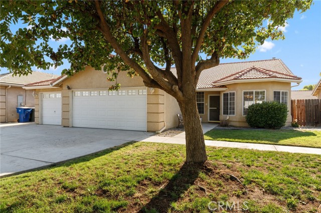 525 Mallard Avenue, Lemoore CA: https://media.crmls.org/medias/dc7d6d21-9c98-4c2a-81d2-9c9d0980310b.jpg