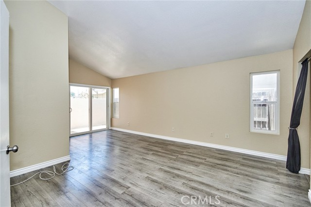 Detail Gallery Image 5 of 16 For 3273 Ashgate Way, Ontario,  CA 91761 - 3 Beds | 2 Baths