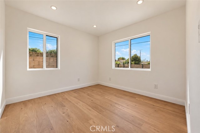 21001 Gault Street photo 18