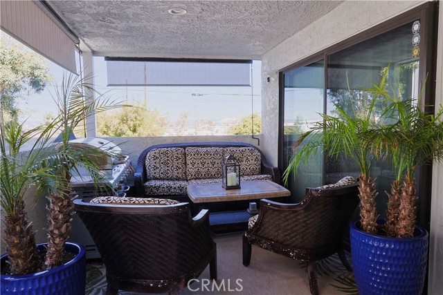 Detail Gallery Image 16 of 17 For 212 E Imperial Ave a,  El Segundo,  CA 90245 - 3 Beds | 2 Baths