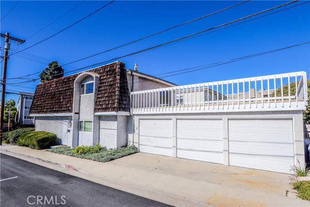 2404 Prospect Avenue, Hermosa Beach, California 90254, ,Residential Income,Sold,Prospect,PV22058633