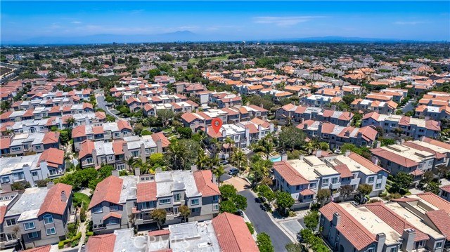 19325 Peachtree Lane, Huntington Beach CA: https://media.crmls.org/medias/dc7fd5d2-3db4-4a22-95b0-a5367a19e709.jpg