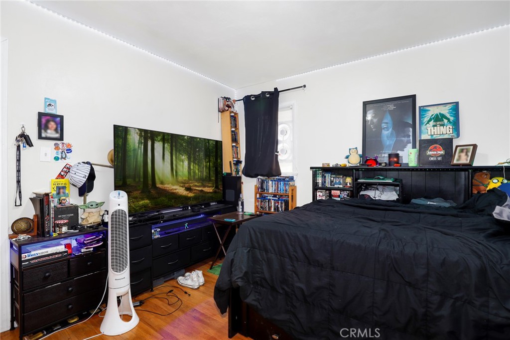 https://media.crmls.org/medias/dc803a48-0c8f-4aff-90b4-651ae2d986e5.jpg?preset=X-Large