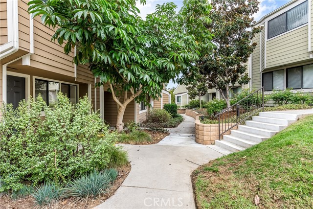 Image 25 of 28 For 40 Seabird Court 36