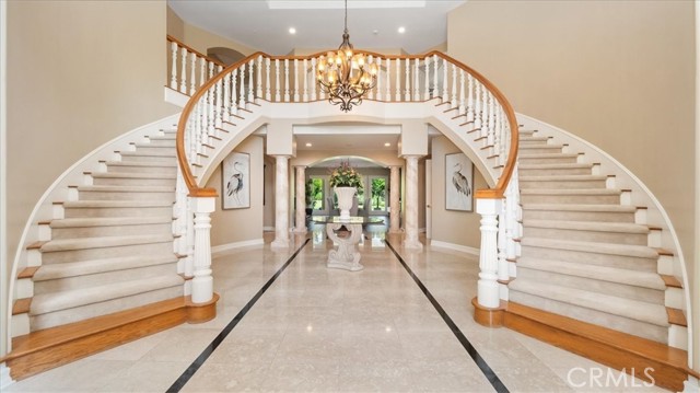 844 Deep Springs Drive, Claremont CA: https://media.crmls.org/medias/dc81a2cc-a42e-4ccc-9032-19697bdd5263.jpg
