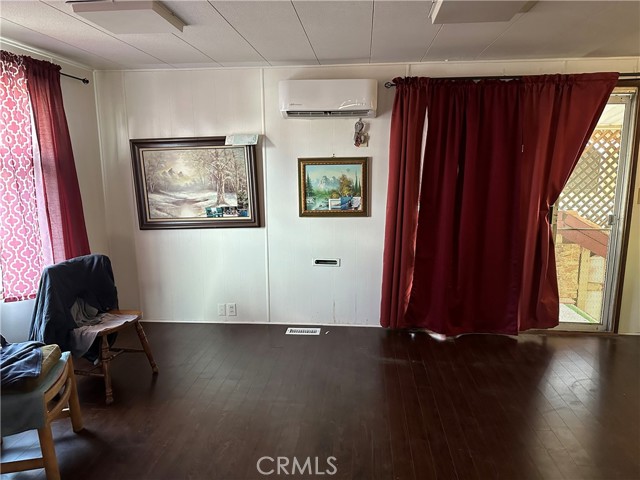 12813 Seventh, Yucaipa CA: https://media.crmls.org/medias/dc81abe5-714e-456e-be86-d447b0c5cebd.jpg