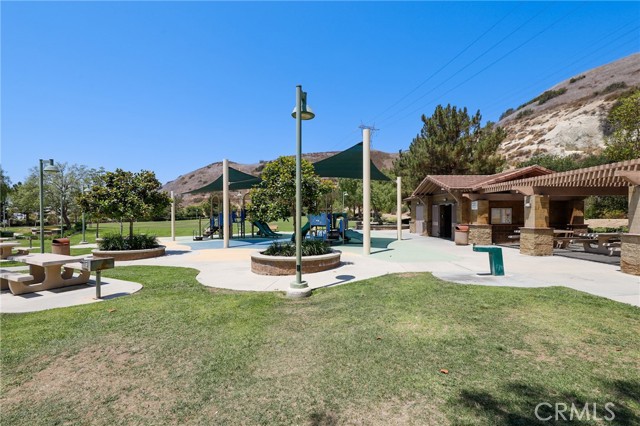 Detail Gallery Image 69 of 71 For 2571 N Skytop Ct, Orange,  CA 92867 - 3 Beds | 2/1 Baths