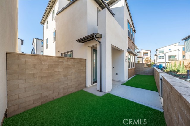 Detail Gallery Image 2 of 45 For 322 Proctor, Irvine,  CA 92618 - 4 Beds | 3/1 Baths