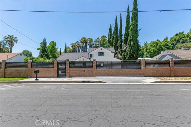 17800 Raymer Street, Sherwood Forest CA: https://media.crmls.org/medias/dc8282e4-4843-4c1d-a15e-fe61a07be3cd.jpg