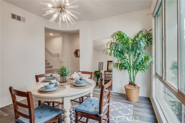 Detail Gallery Image 22 of 60 For 12921 Mission Avenue #102,  Hawthorne,  CA 90250 - 2 Beds | 2/1 Baths