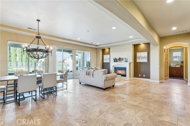 Detail Gallery Image 12 of 74 For 19262 Monterey St, Apple Valley,  CA 92308 - 5 Beds | 5/1 Baths