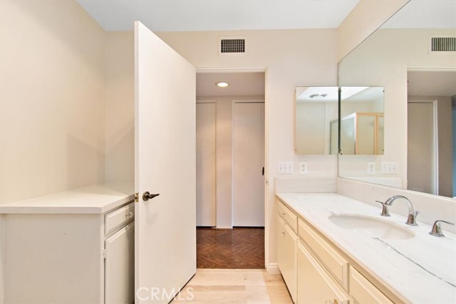 1660 S La Reina Way #2D, Palm Springs, CA 92264