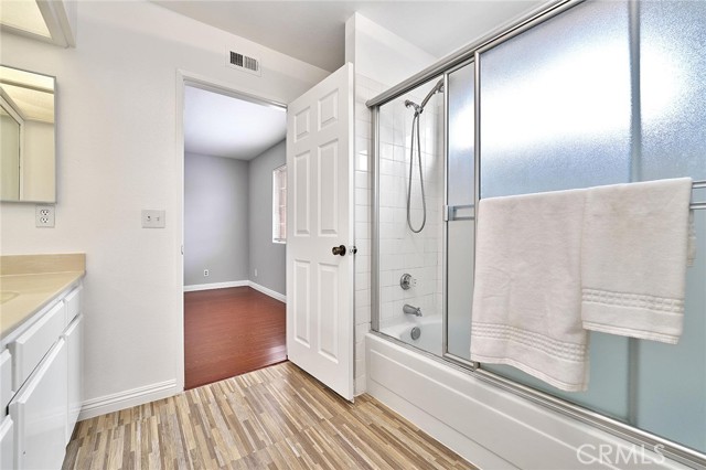 3101 Plaza Del Amo, Torrance CA: https://media.crmls.org/medias/dc844090-f9e1-41a3-b502-bcdc35a7d9d6.jpg