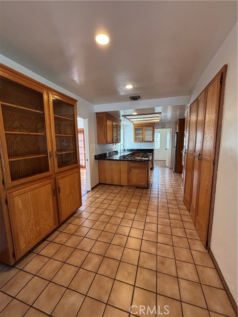 Detail Gallery Image 11 of 47 For 23070 Leonora, Woodland Hills,  CA 91367 - 3 Beds | 4 Baths