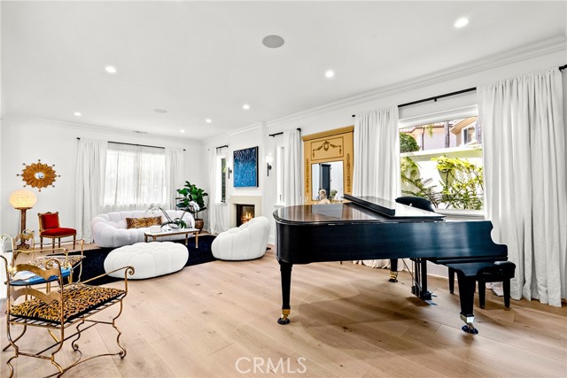 23477 Park Colombo, Calabasas CA: https://media.crmls.org/medias/dc853256-a09f-4d39-9c2a-a9b78fa4dc1f.jpg