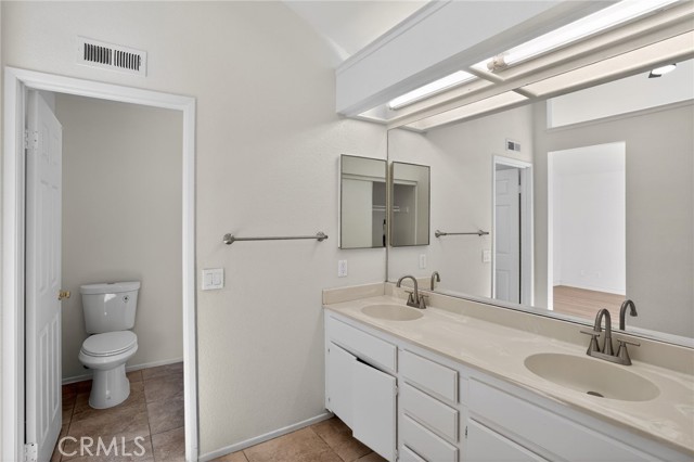 21479 Douglasis, Moreno Valley CA: https://media.crmls.org/medias/dc860f27-3173-4bc6-a581-b8c90f844efa.jpg