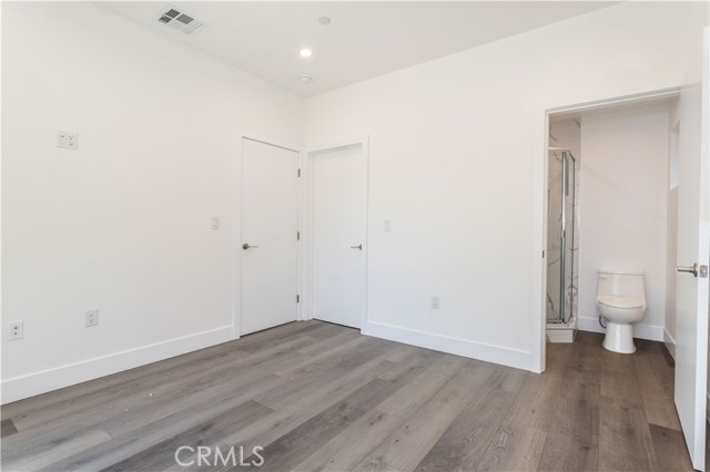 1032 N Oxford Avenue, Los Angeles CA: https://media.crmls.org/medias/dc8627af-3f49-44aa-b028-2fd06e37b14c.jpg