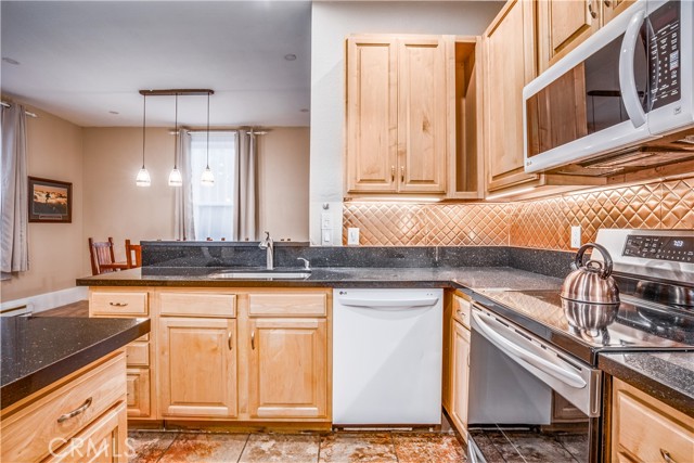 206 E Mcdowell Avenue, Alturas CA: https://media.crmls.org/medias/dc86422f-5a1f-4ad8-ab2f-337e751d134b.jpg