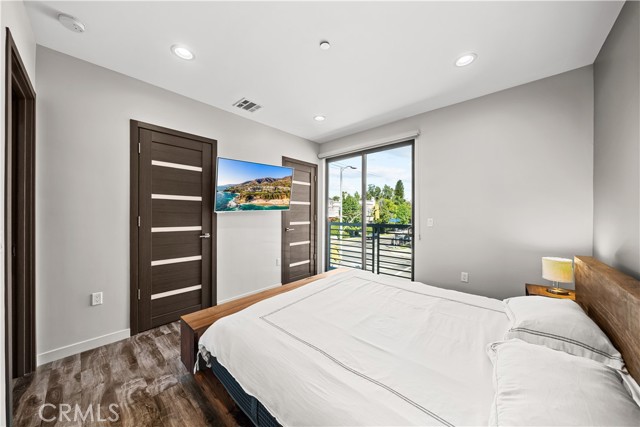 Detail Gallery Image 28 of 45 For 4485 Hazeltine Ave #1,  Sherman Oaks,  CA 91423 - 2 Beds | 2/1 Baths