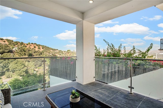 Detail Gallery Image 22 of 57 For 14721 Round Valley Dr, Sherman Oaks,  CA 91403 - 5 Beds | 4/2 Baths