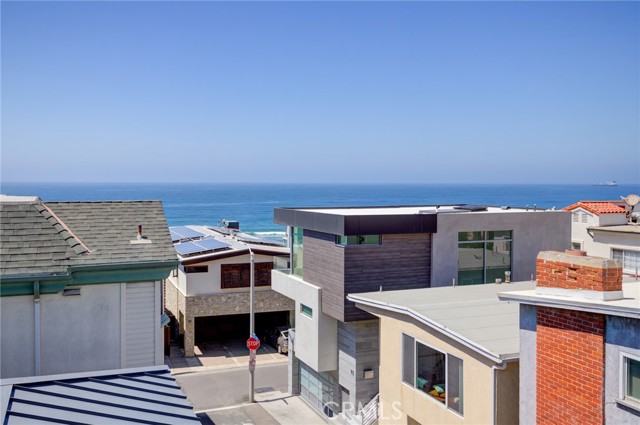 124 21st Place, Manhattan Beach, California 90266, 3 Bedrooms Bedrooms, ,4 BathroomsBathrooms,Residential,Sold,21st,SB21199939