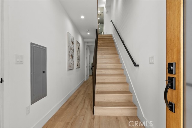 201 S Westlake Ave, Los Angeles CA: https://media.crmls.org/medias/dc87caab-1897-46cc-b12c-8a1baeb38b62.jpg