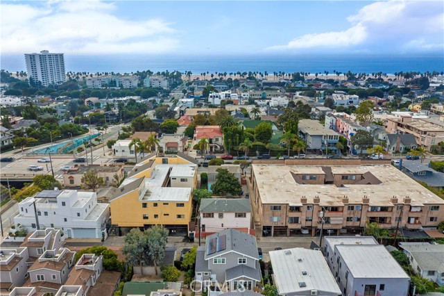 Detail Gallery Image 3 of 28 For 2511 4th St, Santa Monica,  CA 90405 - – Beds | – Baths