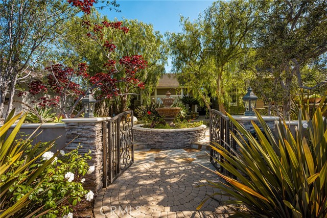 Detail Gallery Image 3 of 63 For 2281 Orchard Dr, Newport Beach,  CA 92660 - 3 Beds | 3 Baths