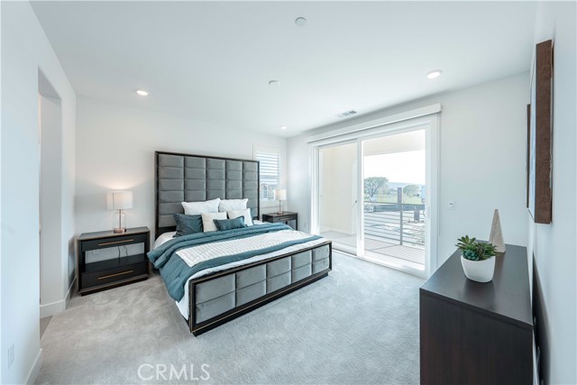 232 Junco, Irvine CA: https://media.crmls.org/medias/dc88fed7-2d7d-422a-907a-f6d5abdbe218.jpg