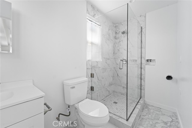 18656 Runnymede Street, Reseda CA: https://media.crmls.org/medias/dc89447f-db7f-477b-bb1f-a85479bd8b80.jpg