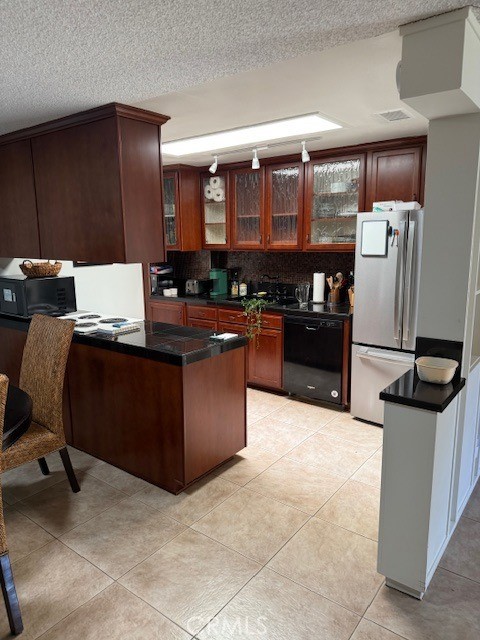 3083 Via Serena S S, Laguna Woods CA: https://media.crmls.org/medias/dc896ac7-865a-4474-8269-06c840575e32.jpg