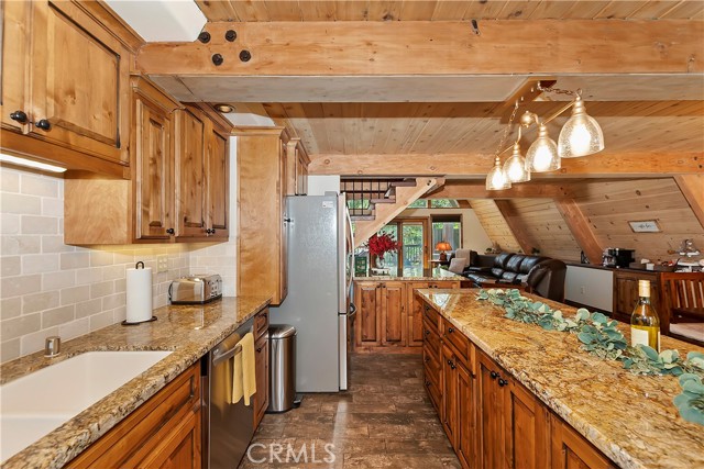 Detail Gallery Image 28 of 41 For 43305 Sand Canyon Rd, Big Bear Lake,  CA 92315 - 3 Beds | 1/1 Baths