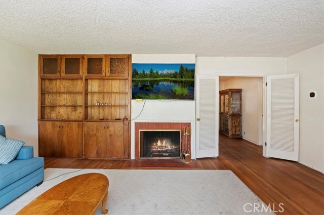 Detail Gallery Image 14 of 26 For 17043 Randall Ave, Fontana,  CA 92335 - 3 Beds | 2 Baths