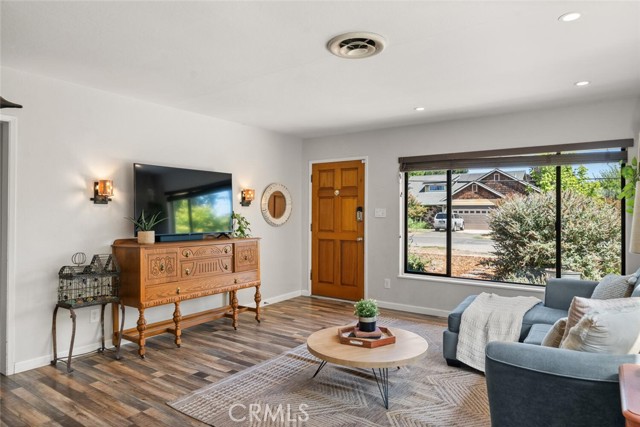 Detail Gallery Image 8 of 34 For 1178 Marian Ave, Chico,  CA 95928 - 3 Beds | 2 Baths