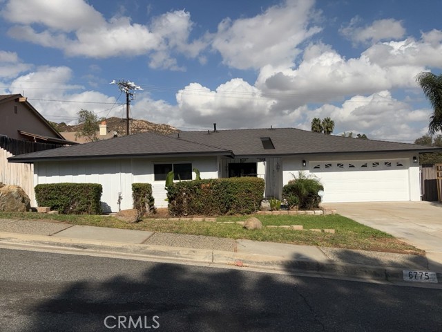 Detail Gallery Image 1 of 14 For 6775 Avenue De Palma, Jurupa Valley,  CA 92509 - 3 Beds | 2 Baths