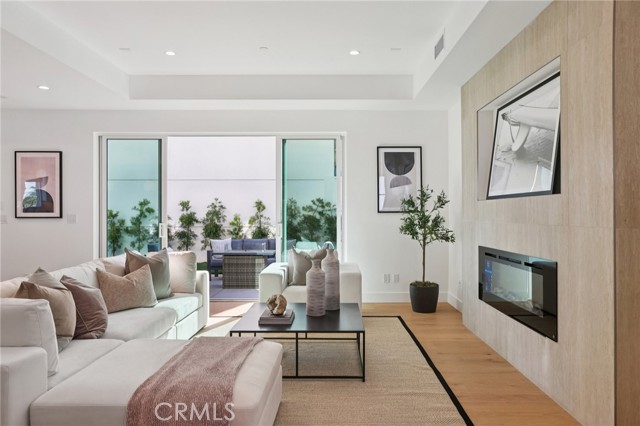 Detail Gallery Image 8 of 52 For 1914 Belmont Ln a,  Redondo Beach,  CA 90278 - 4 Beds | 3/1 Baths