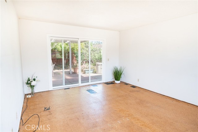 740 Walnut Lane, Santa Barbara CA: https://media.crmls.org/medias/dc8d3be1-94b4-42df-a64d-9c731039a252.jpg