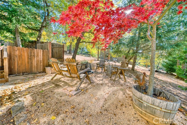 14274 Regina Way, Cobb CA: https://media.crmls.org/medias/dc8df89e-55f6-44e1-8bf2-4168f0d5c738.jpg