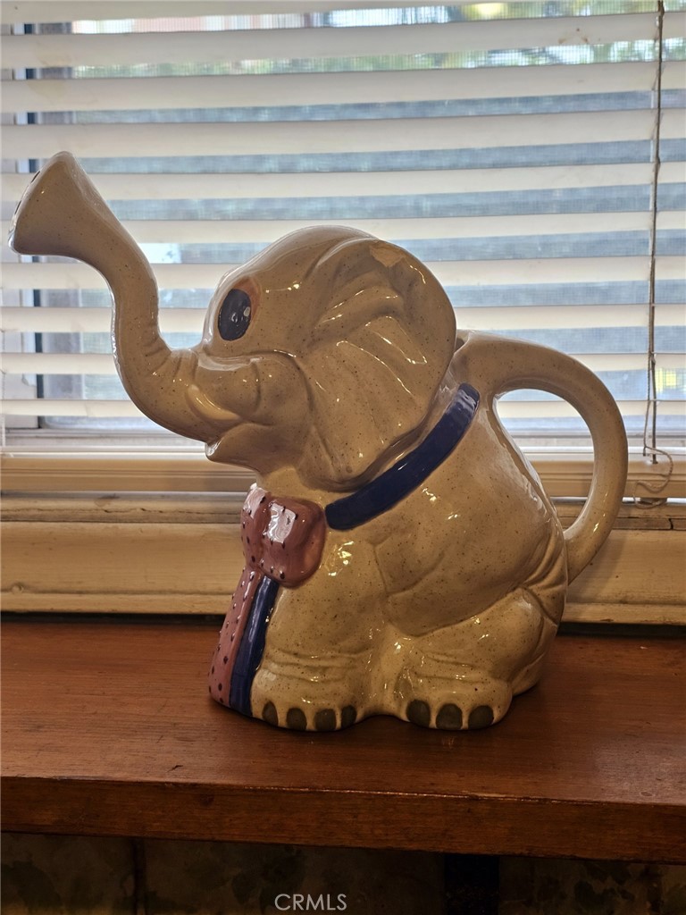 https://media.crmls.org/medias/dc8e097c-f6fa-48ca-9d73-29efe0656842.jpg?preset=X-Large