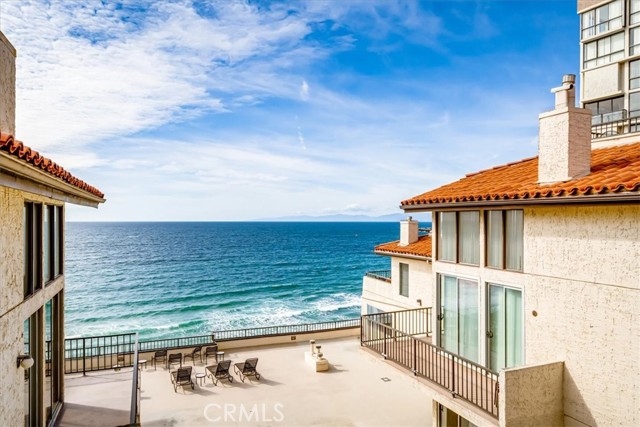 555 Esplanade, Redondo Beach, California 90277, 2 Bedrooms Bedrooms, ,2 BathroomsBathrooms,Residential,Sold,Esplanade,SB23039373