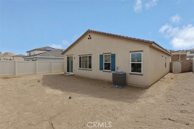 27354 Dunite Drive, Perris CA: https://media.crmls.org/medias/dc8fa974-6aba-45fc-bfdb-dd9969eb9720.jpg