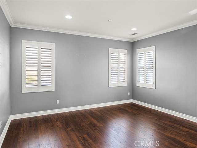 28002 Kenny Lane, Saugus CA: https://media.crmls.org/medias/dc8fa99b-de31-43d1-8ff8-56ddbf2f803a.jpg
