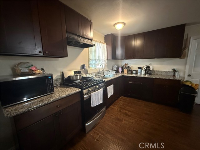 12700 Elliott Avenue, El Monte CA: https://media.crmls.org/medias/dc908788-884d-42fc-b33e-a7cf833fbdc4.jpg